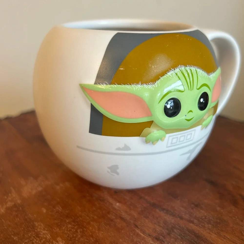 Disney Park Star Wars Mandalorian The Child Mug Cup Baby Yoda 18oz Hot Cup‎